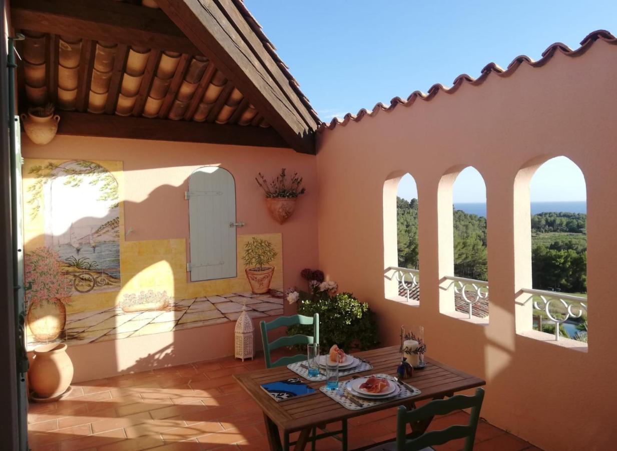 Appartamento Hameau Des Amandiers - Vue Mer, Golf Et Vignes Saint-Cyr-sur-Mer Esterno foto