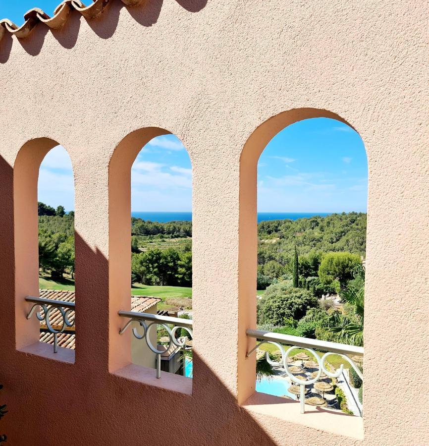 Appartamento Hameau Des Amandiers - Vue Mer, Golf Et Vignes Saint-Cyr-sur-Mer Esterno foto