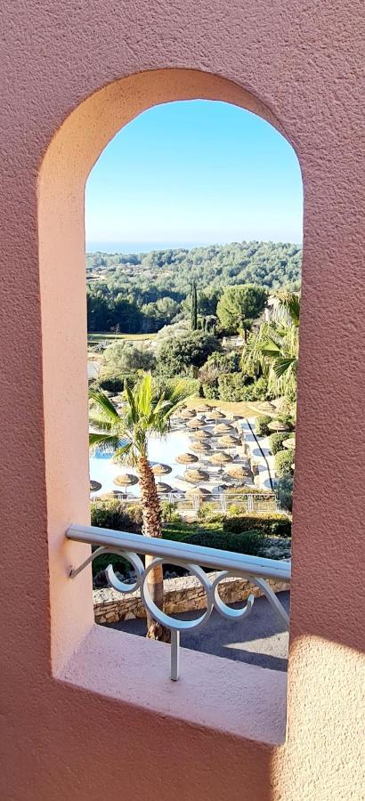 Appartamento Hameau Des Amandiers - Vue Mer, Golf Et Vignes Saint-Cyr-sur-Mer Esterno foto